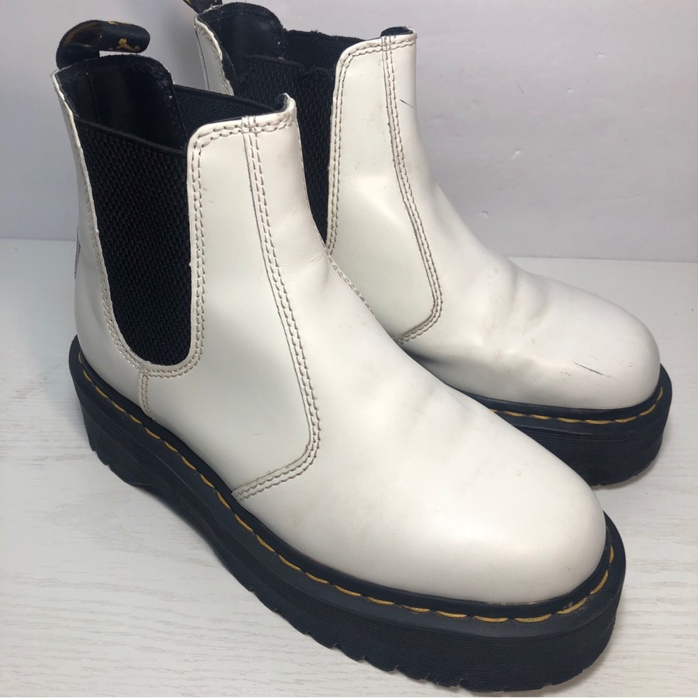 Dr. Martens 2976 Quad Platform Chelsea Boot in Smooth White Leather US L 7, M 6